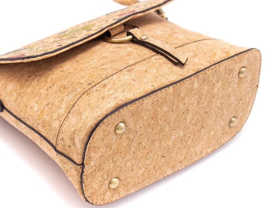 Chic and Sustainable: Cork Crossbody Bag and Wallet Set