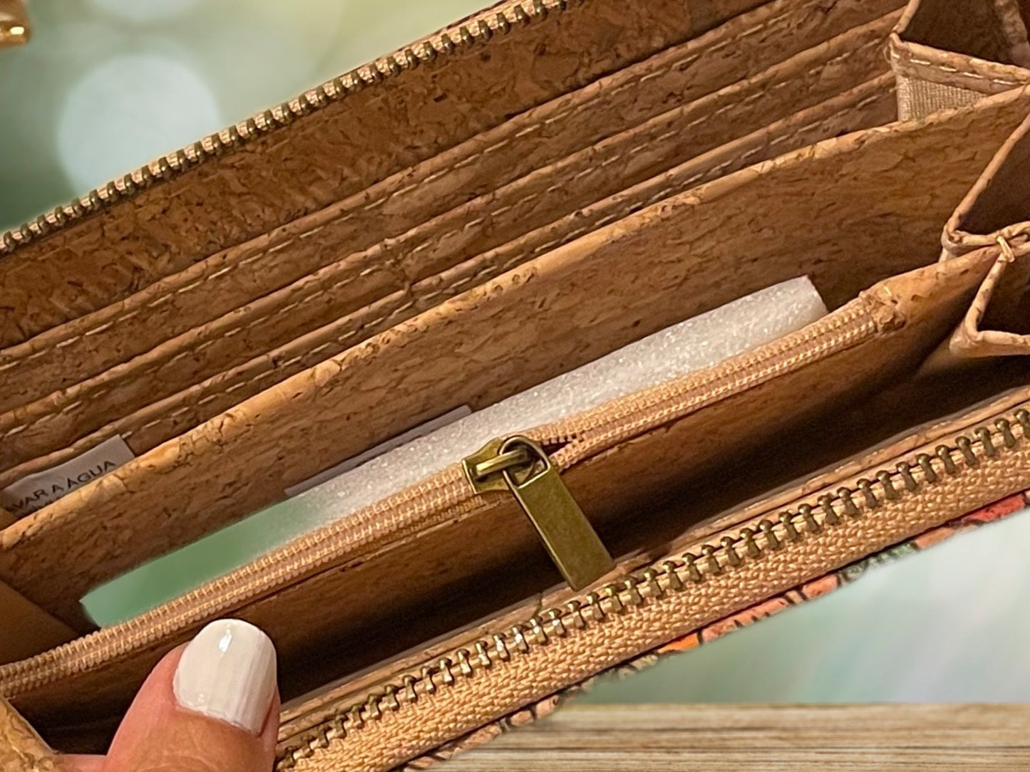 Chic and Sustainable: Cork Crossbody Bag and Wallet Set