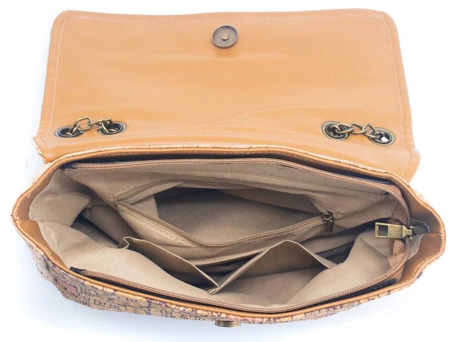 Chic and Sustainable: Cork Envelope Crossbody Bag for Everyday Style