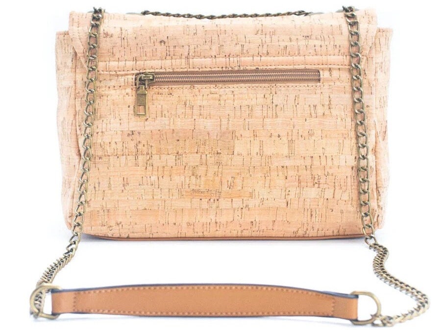 Chic and Sustainable: Cork Envelope Crossbody Bag for Everyday Style