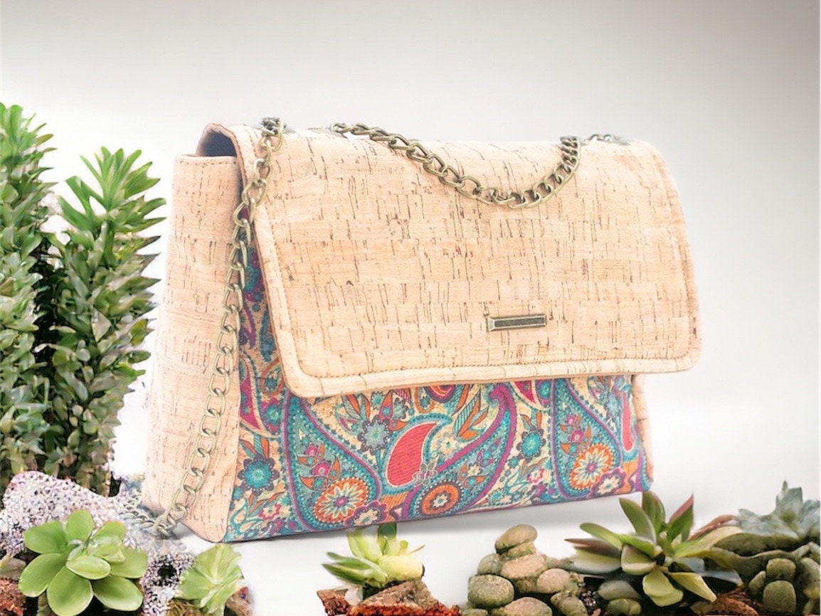 Stylish and Sustainable Cork Leather Envelope Bag by Ecolifearth