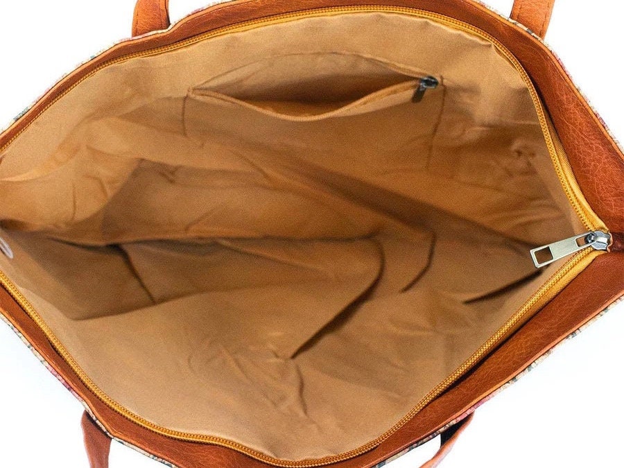 Eco-Friendly Chic: The Ultimate Cork Tote Bag