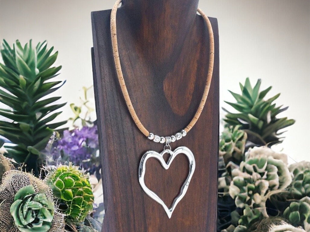 Necklaces, Heart Pendant Minimalist Jewelry, Gift for Her by Ecolifearth